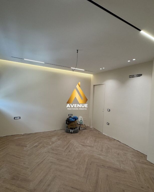 SHITET APARTAMENT 2+1+2 ,ISH EKSPOZITA, TIRANË
