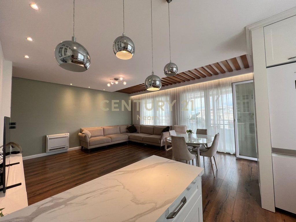 FOR RENT, MODERN PENTHOUSE 2 +1+2 + Parking Space, On the Artificial Lake!