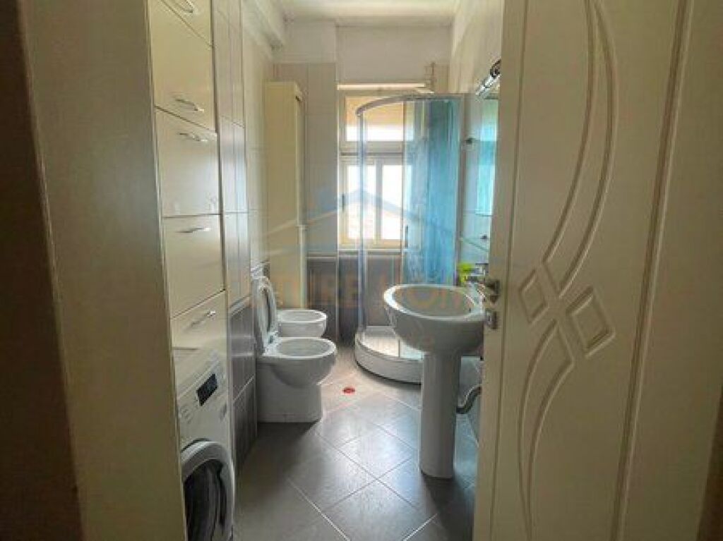 Shitet, Apartament 2+1, Tufinë, Tiranë