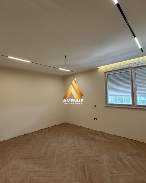 SHITET APARTAMENT 2+1+2 ,ISH EKSPOZITA, TIRANË