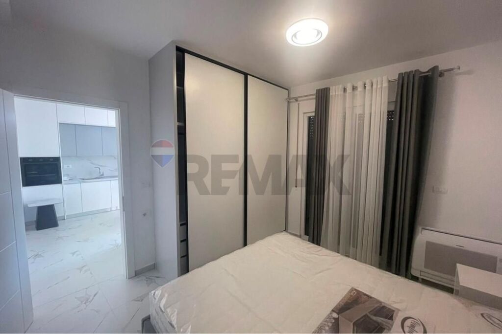 Shitet apartament 2+1+ parkim Astir