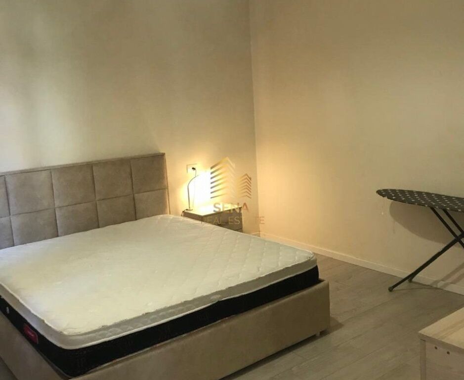 Affitto, Ingresso Privato 1+1+Posto Auto, Ex Mercato Elettrico, 40.000 Lek/mese