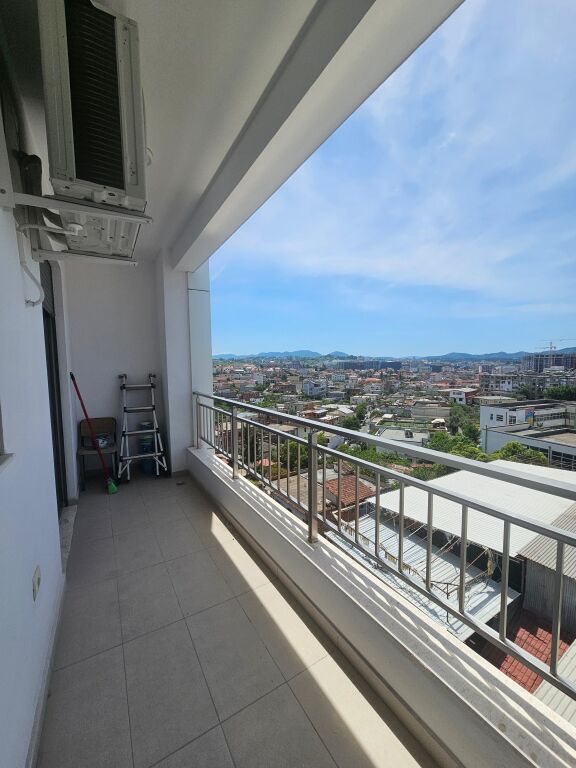 Apartament 1+1 për qera tek UET,Kati 6, 600 euro