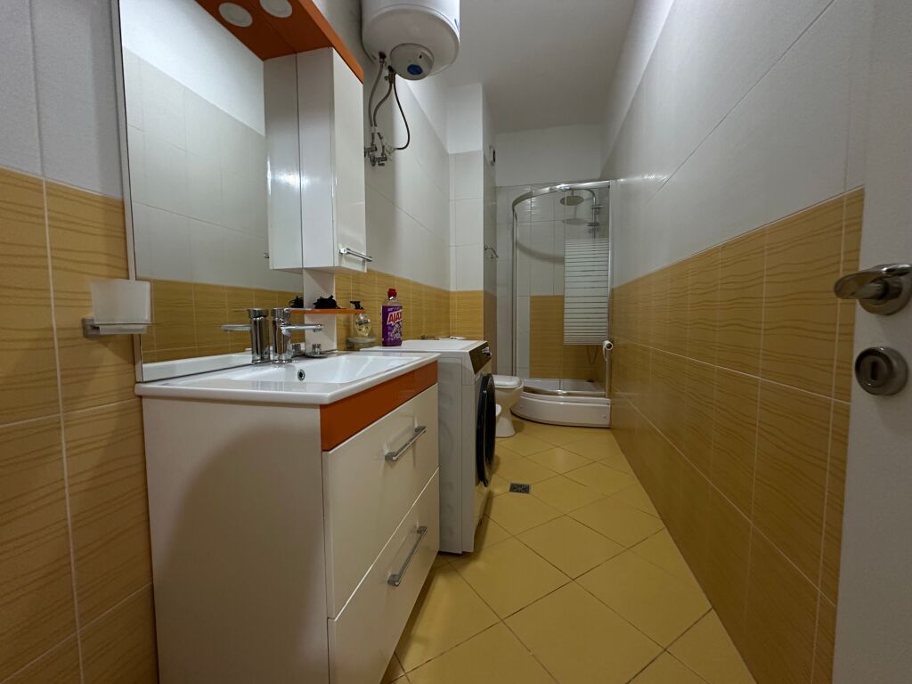 Apartment 2+1 for rent at Komuna Parisit