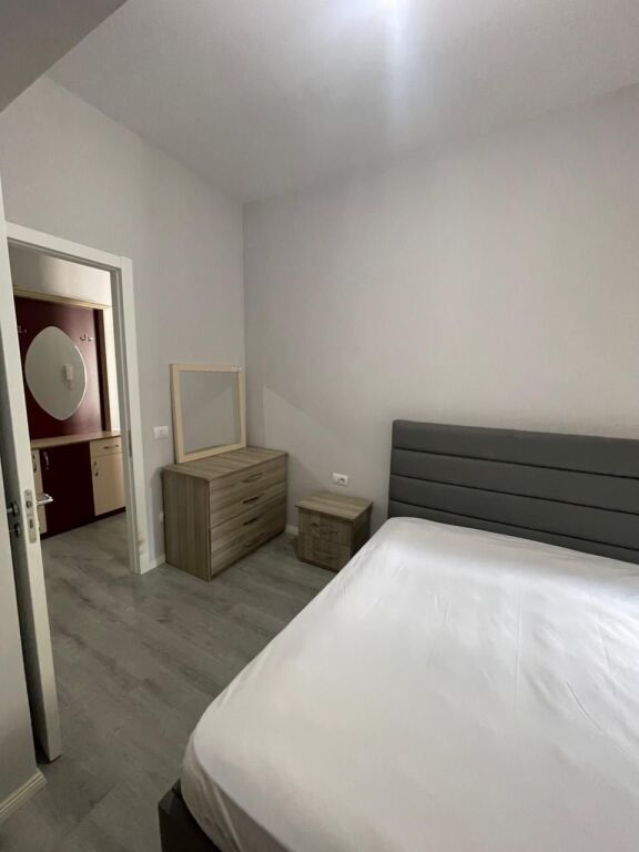 🏡 JEPET ME QIRA APARTAMENT 1+1 – ASTIR, TE RRETHI