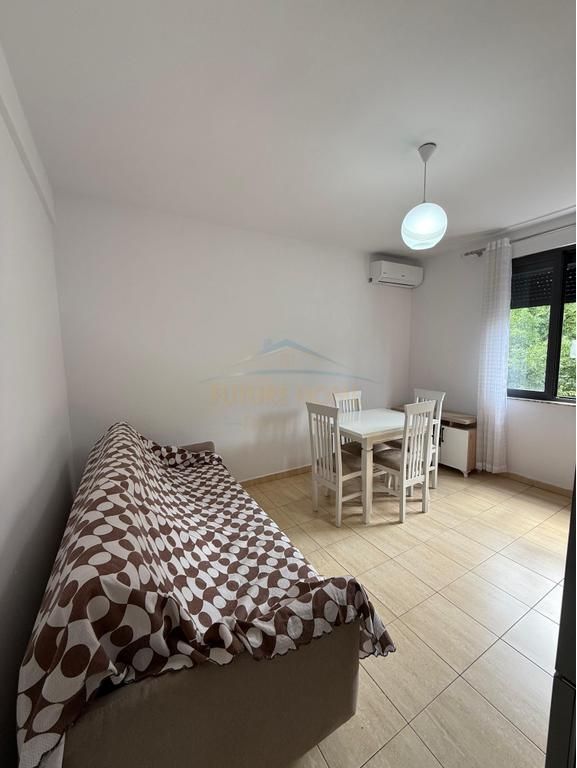 Qera, Apartament 2+1 Rruga Asim Vokshi, Tiranë. 550 €