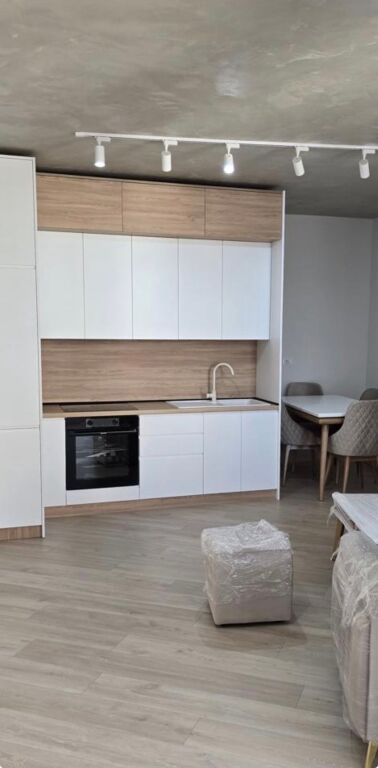 Super apartament me qira 1+1 Astir te Granda