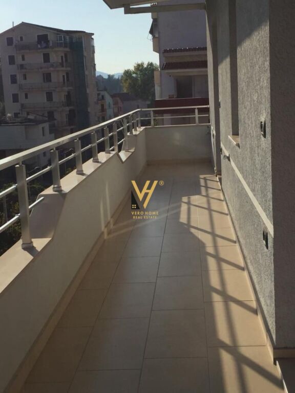 JEPET APARTAMENT 3+1+BLK ME QIRA TE FAKULTETI EKONOMIK 60.000 LEKE