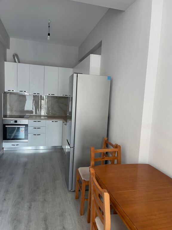🏡 JEPET ME QIRA APARTAMENT 1+1 – ASTIR, TE RRETHI