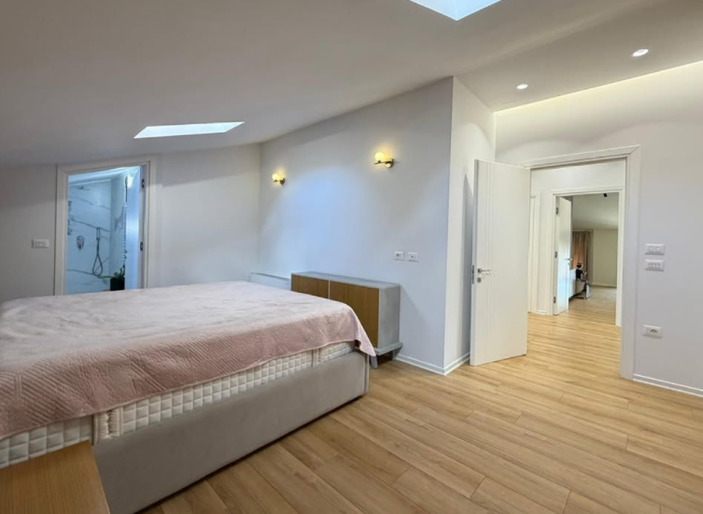 Penthouse me Qira – Secret Garden Residence, pranë TEG