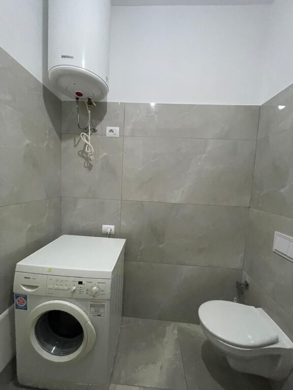 Affittasi appartamento 1+1 al quarto piano vicino a rotonda Astir