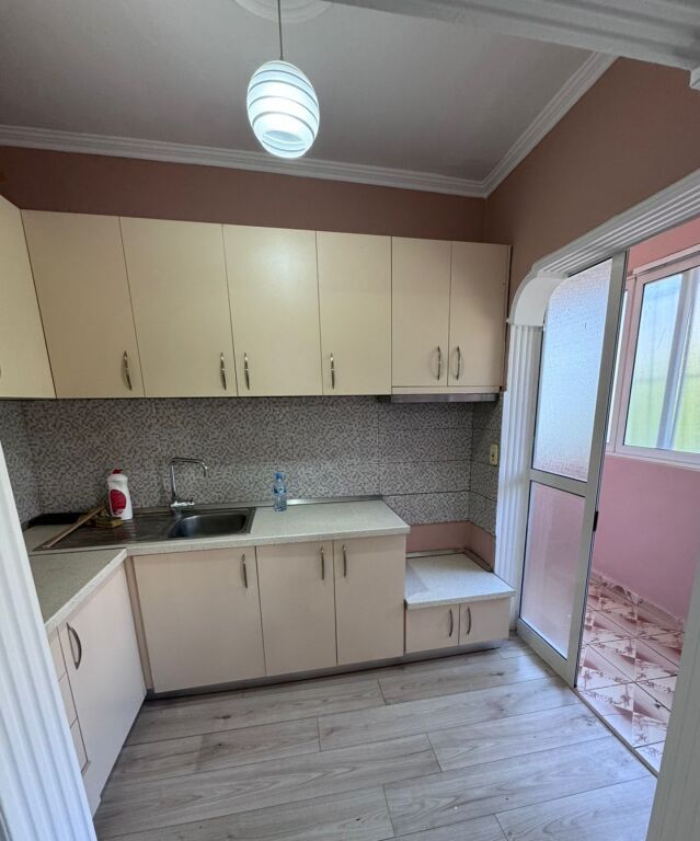 📌Shitet Apartament 1+1 tek Rruga Irfan Tomini