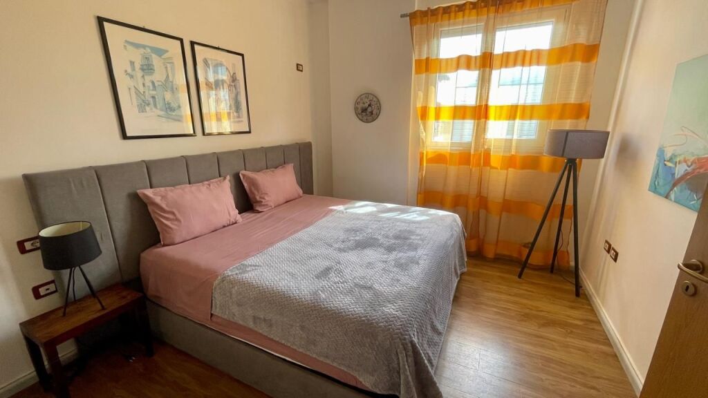 JEPET APARTAMENT 1+1 ME QIRA – QENDËR, PAZAR I RI