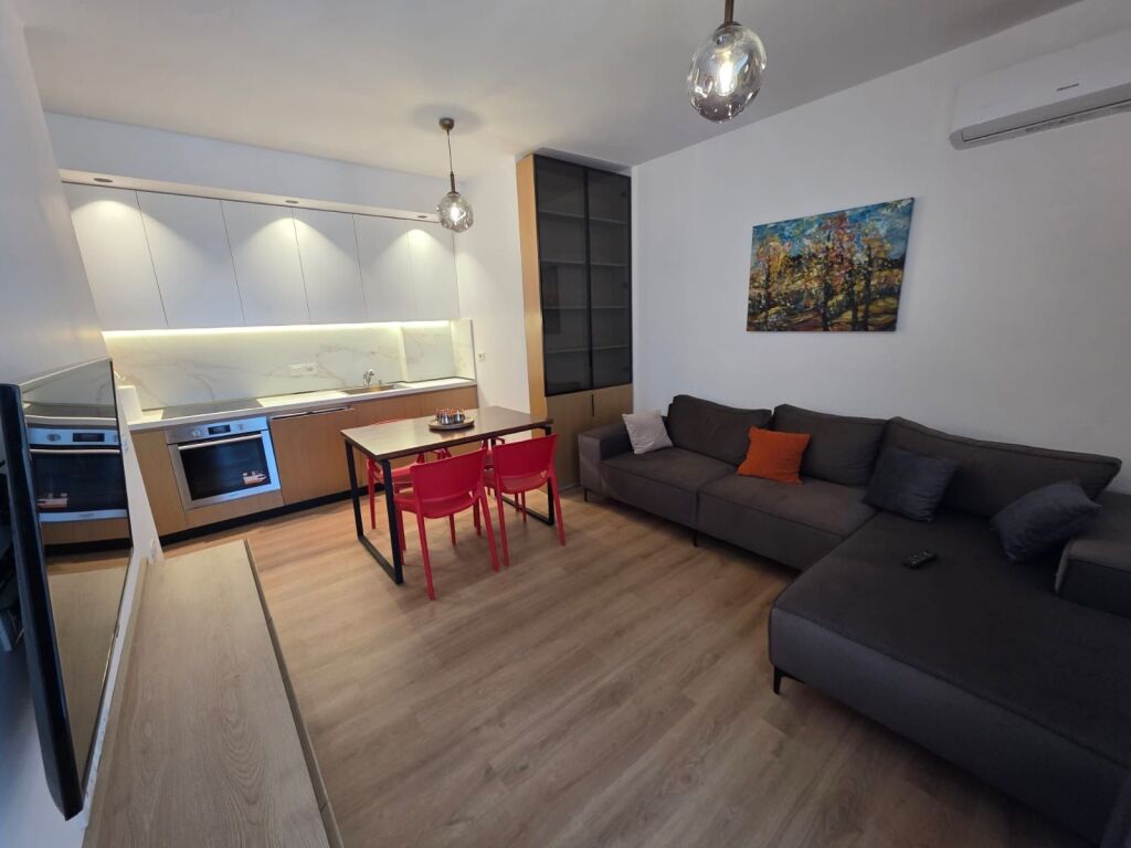 2+1,furnished at the airfield,165 thousand euros negotiable