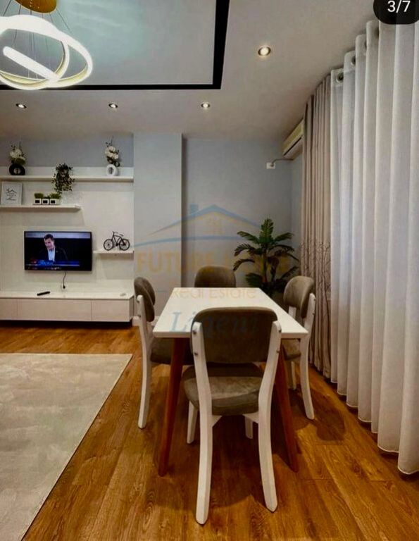 Qera, Apartament 2+1, Ish Parku i Autobuzave, Tirane.