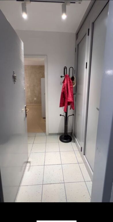 Office for rent near Dinamo Stadium / Near Notary Shpresa