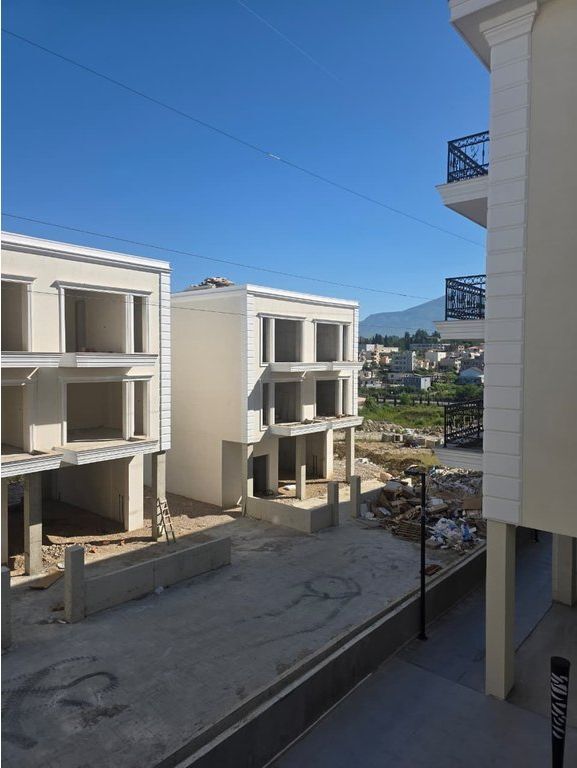 Apartament 2+1 në shitje në Rezidencën "Porta e Re", Sauk i Vjetër