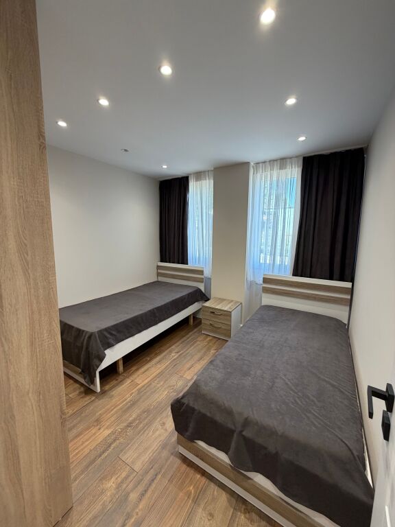 Apartament 2+1+2 me qira në Sauk,prane Akademis se Policis!
