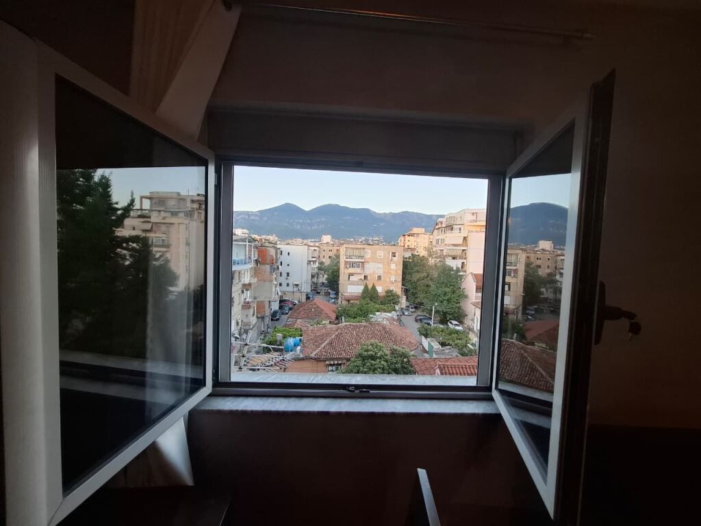 JEPET ME QIRA APARTAMENT NË TIRANË