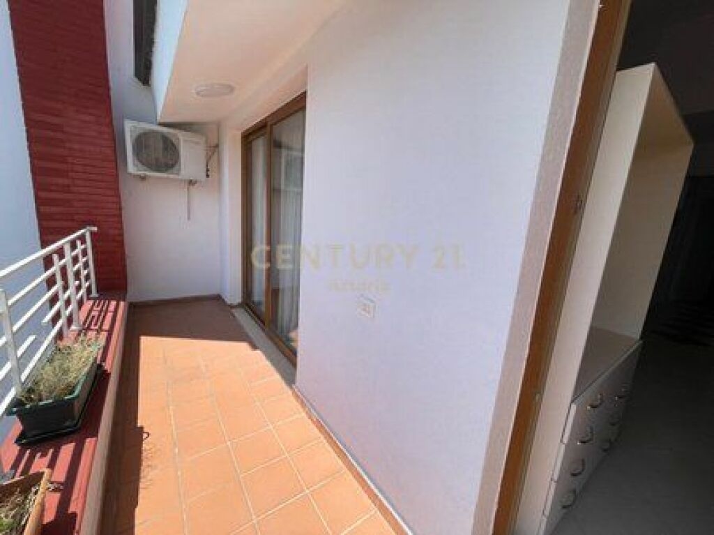 RENT, MODERN VILLA WITH POOL AND YARD, KODRA E DIELLIT RESIDENCE 1.
