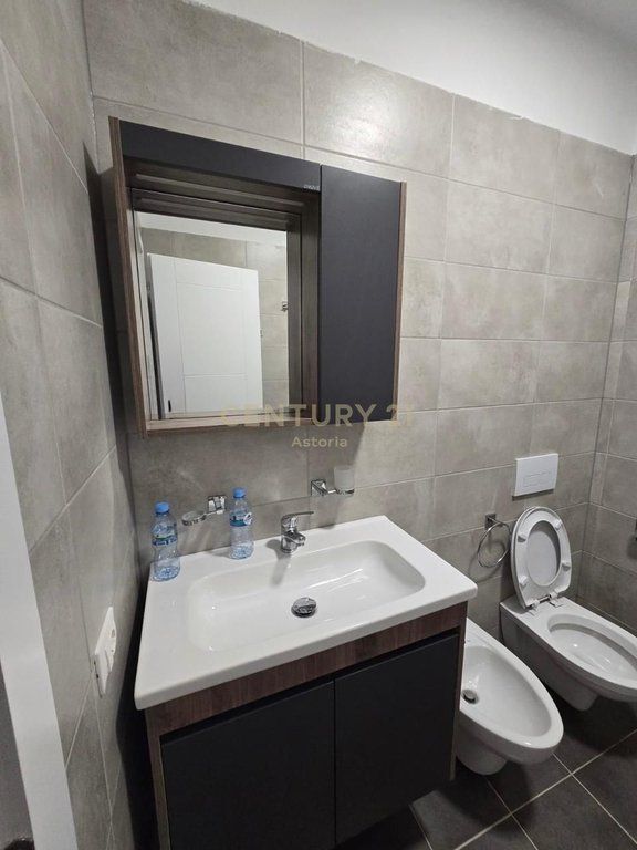 Shitet apartament 1+1, Linze, Pranë Restorant 2 Luanët 135,000 €