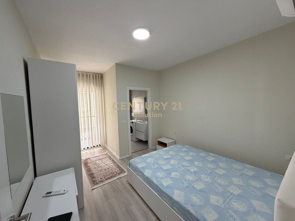 APARTMENT 2+1+2 +OPTIONAL PARKING FOR SALE ON DURRES ROAD !Sol142054