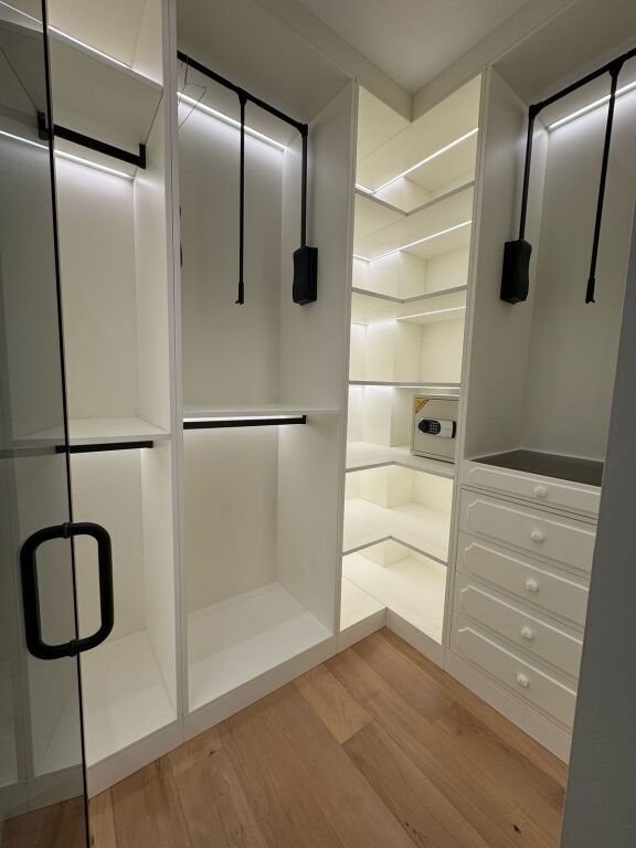 Appartamento Super Moderno 2+1 in Vendita 🏡  📍 Zogu i Zi - Complesso “Foleja e Gjelbër