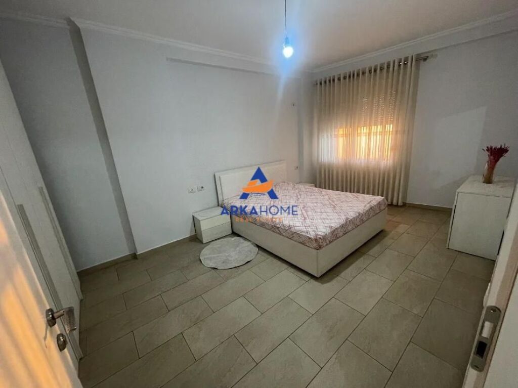 JEPET ME QIRA APARTAMENT 2+1+BALLKON "ASTIR, PRANË RESTORANT KLEDI" 50.000 LEKE