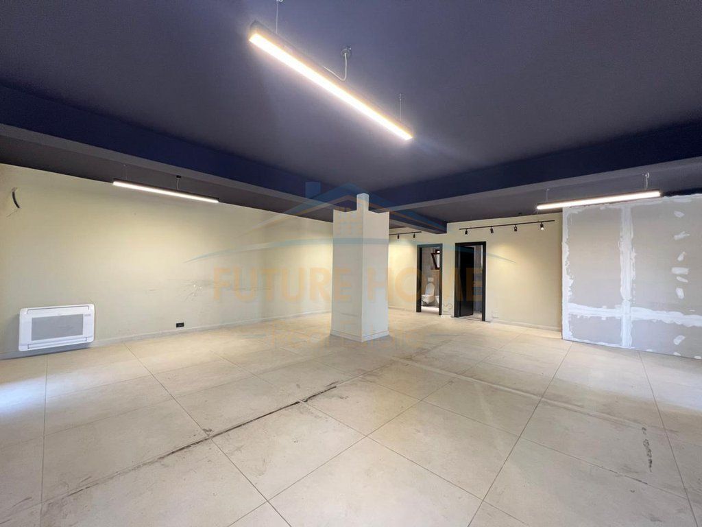 Rent, Business Premises, Center Tirana. 2,000 €