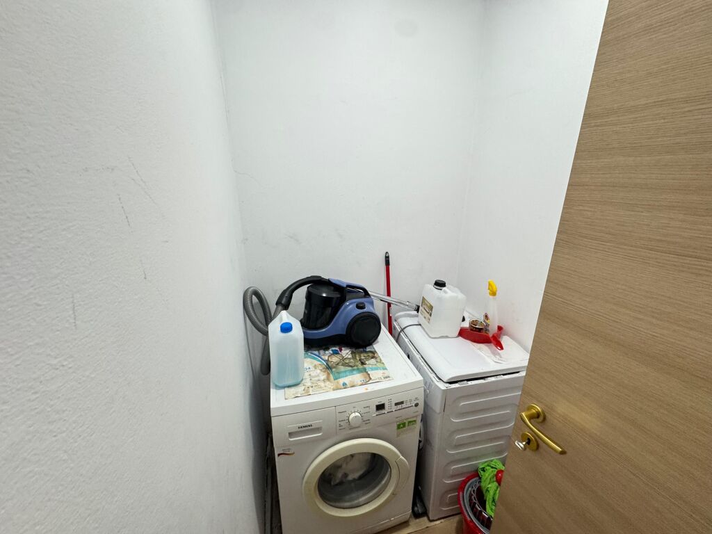 🏡 Jepet me qira apartament 1+1 në Don Bosko  📍 Përballë Vizion Plus 🏢 Kati i 9-të, me 2 ashensorë 🛋️ Apartament 1+1 💶 Çmimi: 600 €/muaj