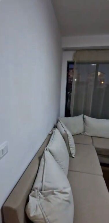 5-Maj, jepet me qira apartament 3+1+2Wc. 50.000 Leke