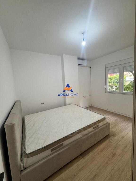 SHITET APARTAMENT 1+1 "RRUGA HAMDI SULÇEBE, MBRAPA COCORD" 140.000 EURO
