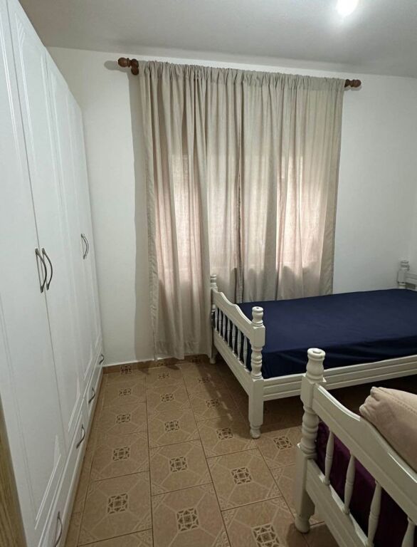 SHTEPI ME QERA 1+1 KATI I DYTE SHTEPI PRIVATE - ALI DEMI, TIRANE