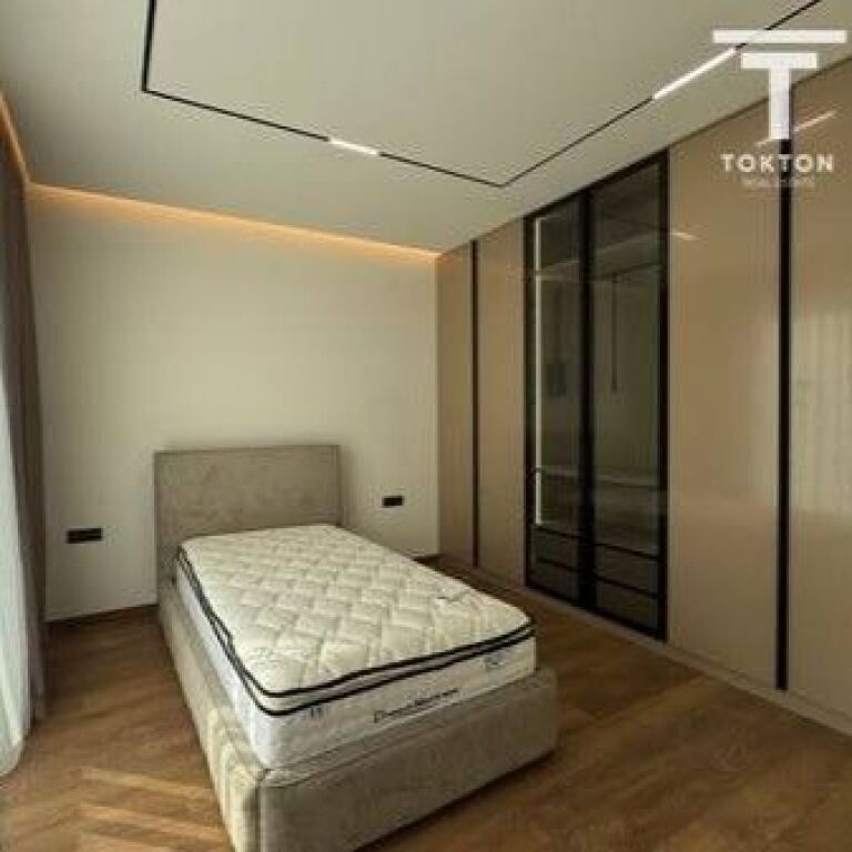 SHITET, VILË E BASHKËNGJITUR, FOREST RESIDENCE, LIQENI I THATË
