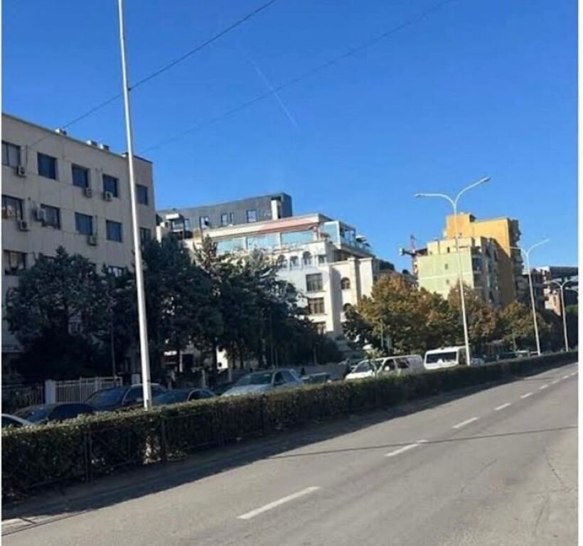 Apartament 2+1 ne Shitje 21 Dhjetori OKAZION