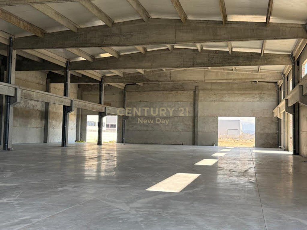WAREHOUSE  LAND FOR SALE. OPPORTUNITY