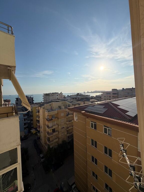 Apartament 1+1 per shitje Hotel Gjermania Durres