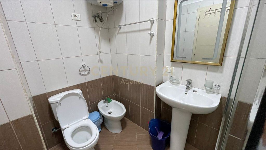 JEPET APARTAMENT 1+1 ME QIRA NE PLAZH RROTA KUQE !