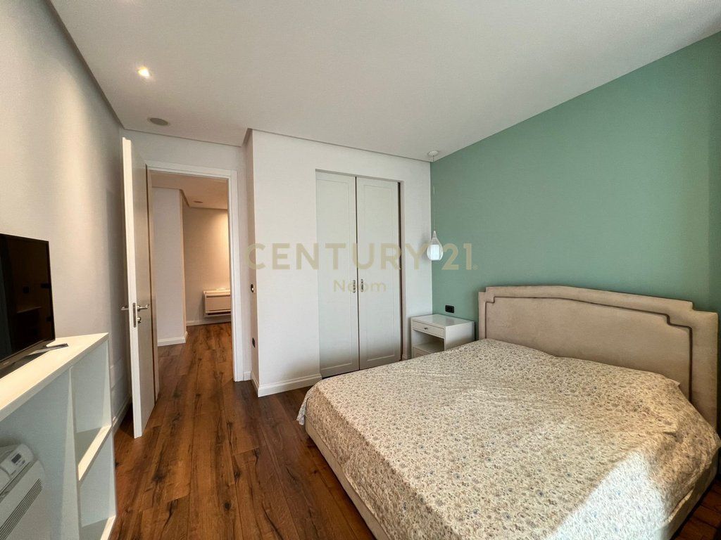 FOR RENT, MODERN PENTHOUSE 2 +1+2 + Parking Space, On the Artificial Lake!
