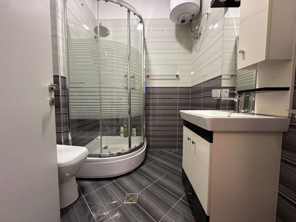 Apartment 2+1 for rent at Komuna Parisit