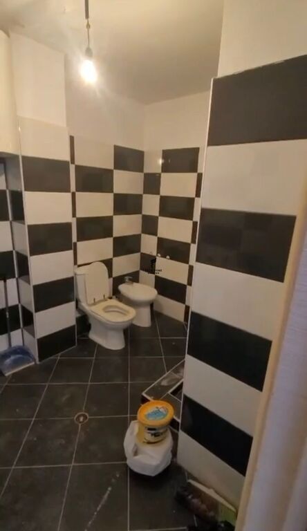 ZYRE ME QERA 80M2 21 DHJETORI 50.000 LEKE FH-77267