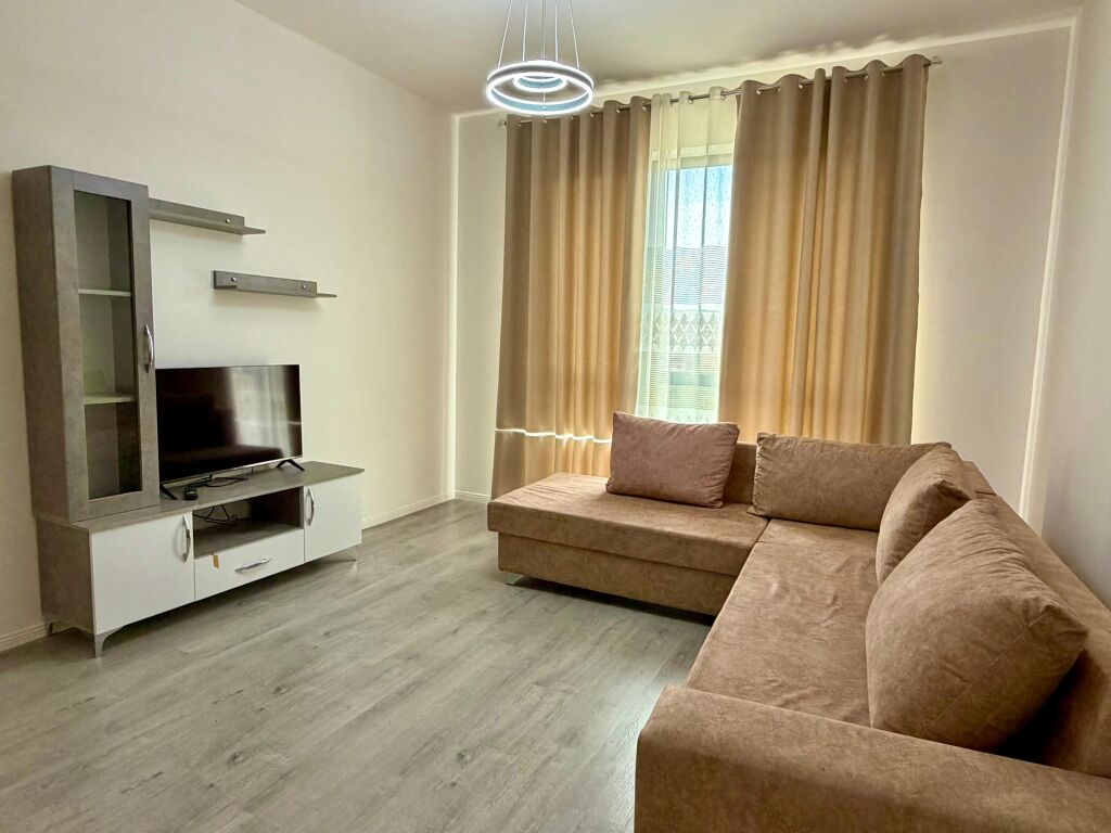 Jepet Apartament 2+1 Me Qera tek dogana