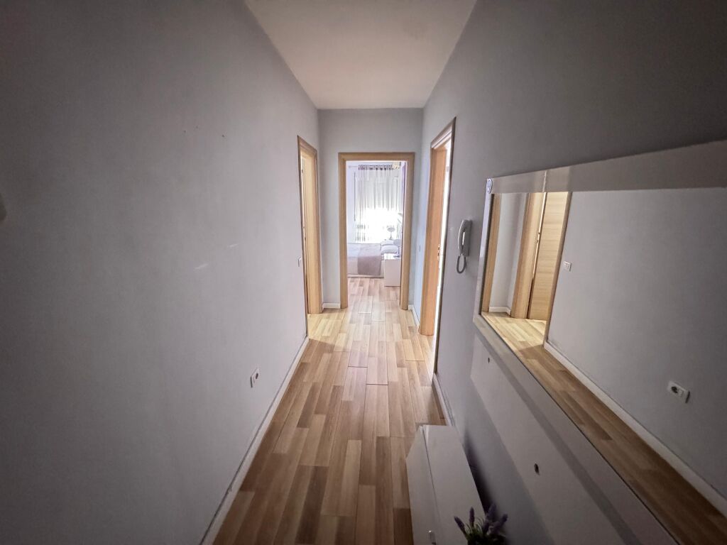 🏡 Jepet me qira apartament 1+1 në Don Bosko  📍 Përballë Vizion Plus 🏢 Kati i 9-të, me 2 ashensorë 🛋️ Apartament 1+1 💶 Çmimi: 600 €/muaj