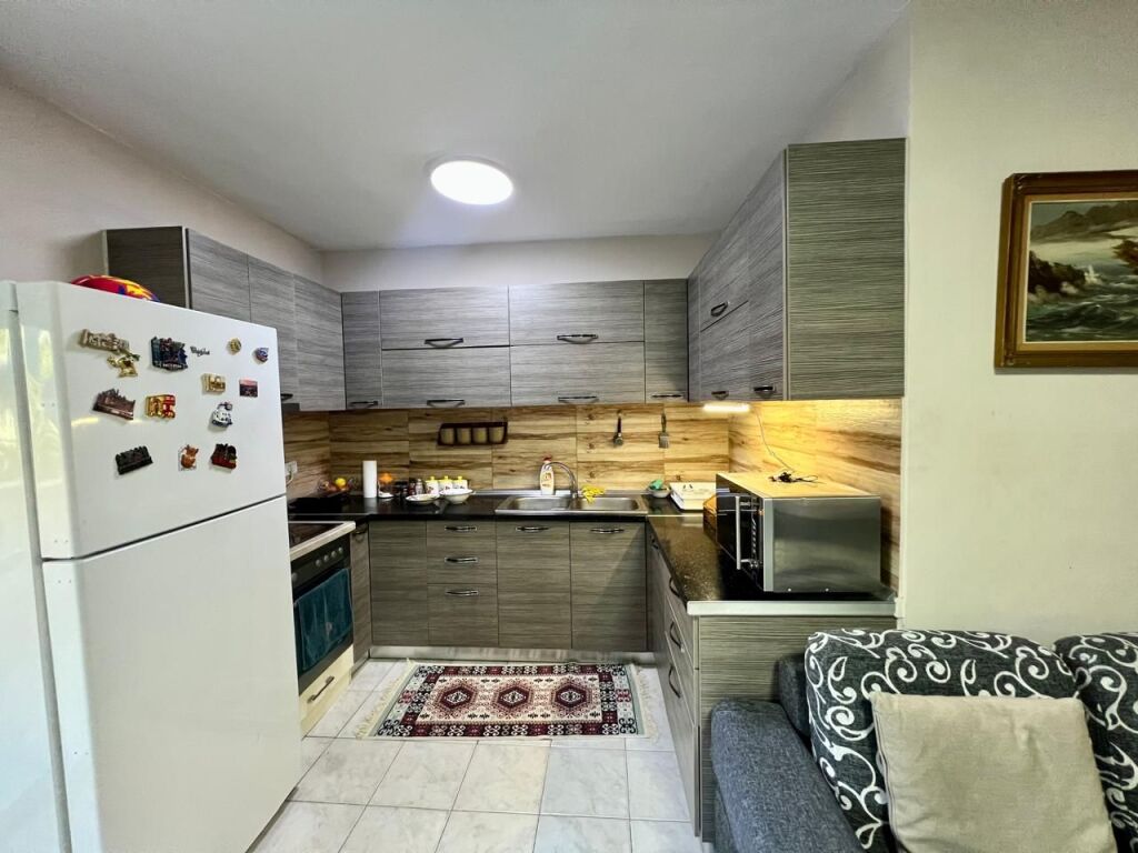 SHITET APARTAMENT 2+1 RRUGA IRFAN TONINI