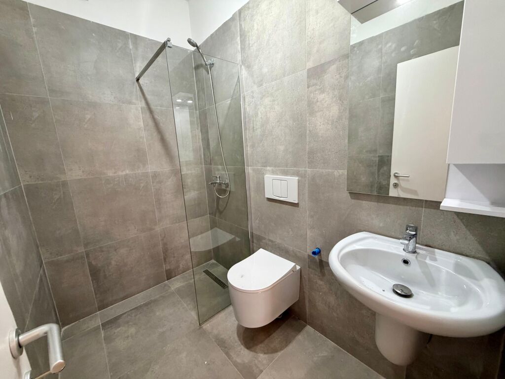 Jepet Apartament 2+1 Me Qera tek dogana