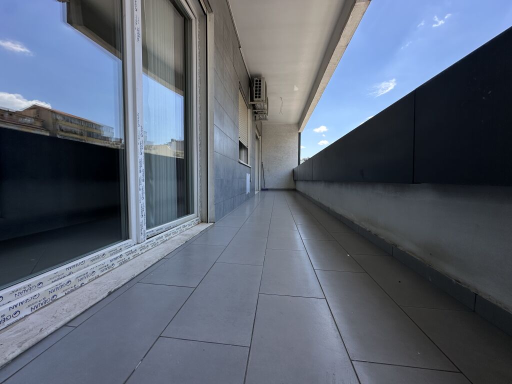 Apartment 2+1 for rent at Komuna Parisit
