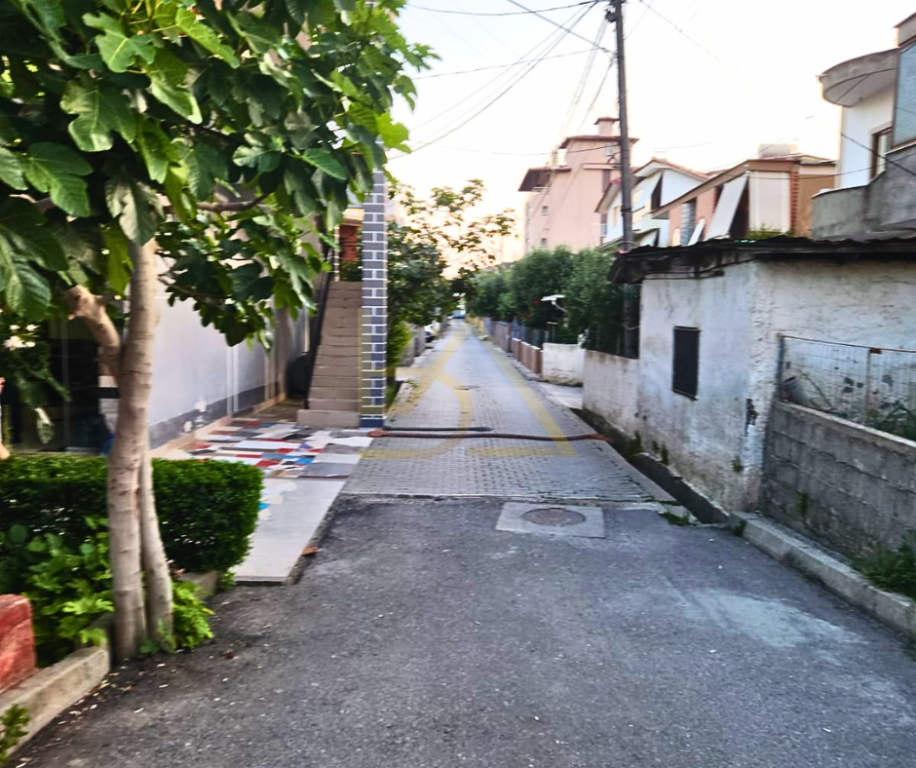 Business Premises for Rent – Porta e Dijes Street, Durres