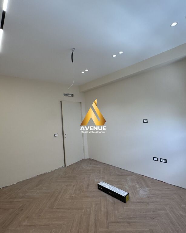 SHITET APARTAMENT 2+1+2 ,ISH EKSPOZITA, TIRANË