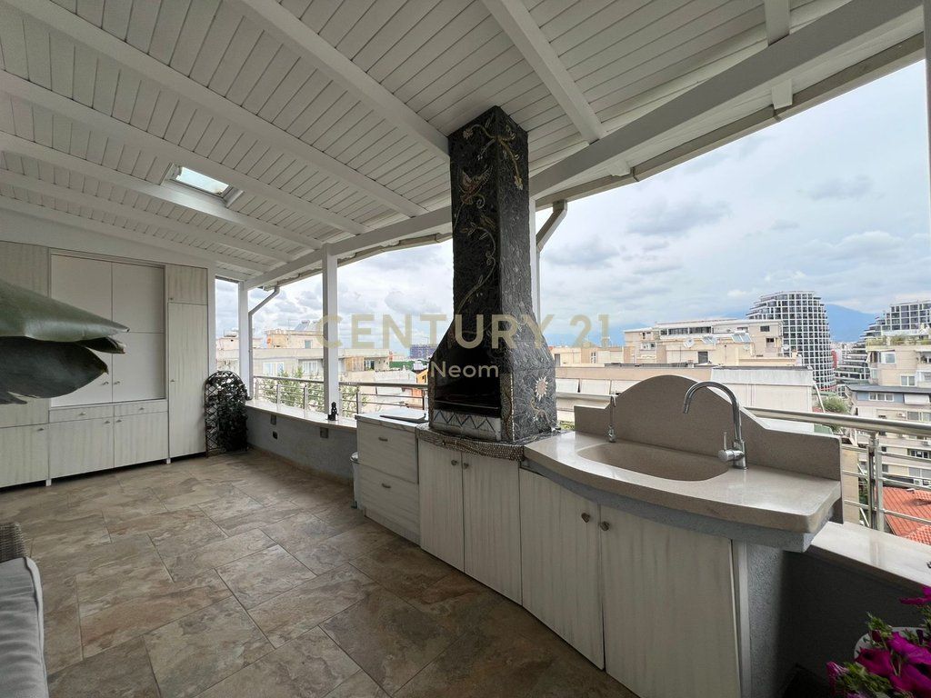 FOR RENT, MODERN PENTHOUSE 2 +1+2 + Parking Space, On the Artificial Lake!