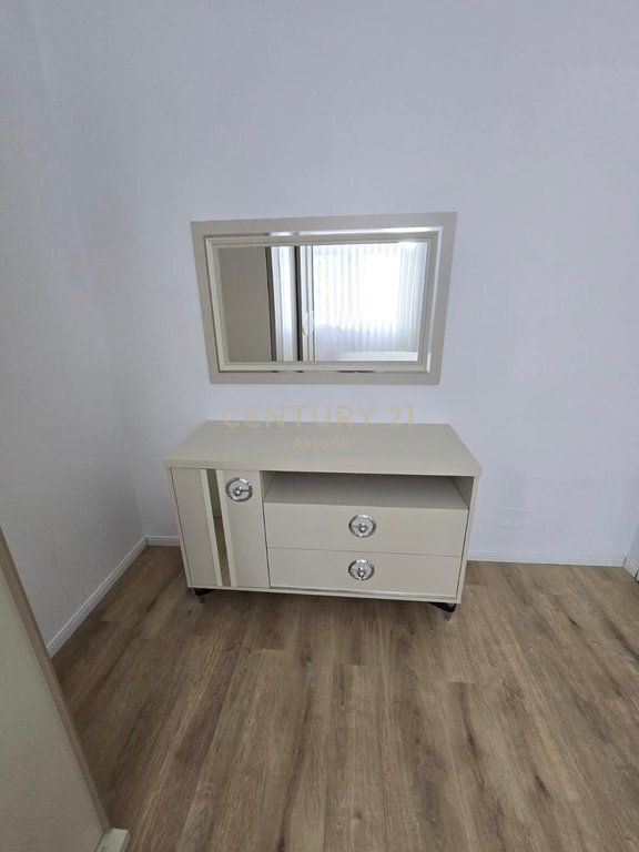 Shitet apartament 1+1, Linze, Pranë Restorant 2 Luanët 135,000 €